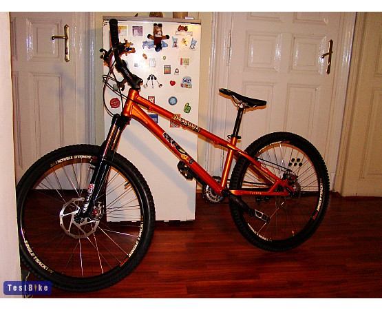 Magellan Tucana 2005, KisCobiii képe triál váz